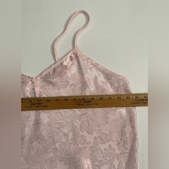 Vassarette Spaghetti Straps Deep V-neck Loose Sleep Dress light pink - Picture 8 of 9